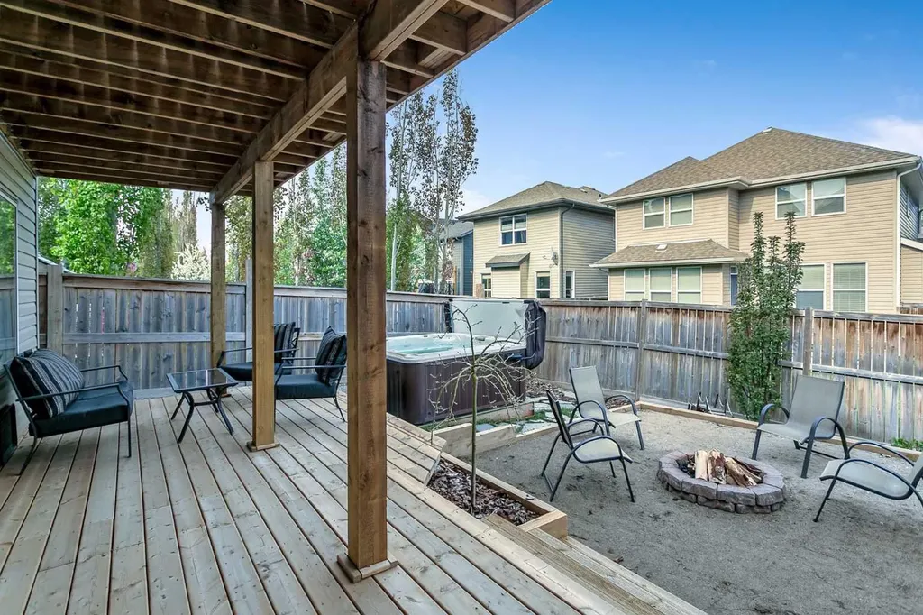 60 Auburn Glen Green SE Calgary AB T3M 0R2