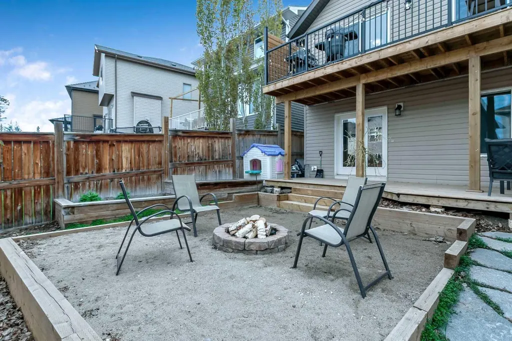 60 Auburn Glen Green SE Calgary AB T3M 0R2