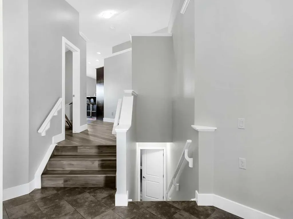 60 Auburn Glen Green SE Calgary AB T3M 0R2