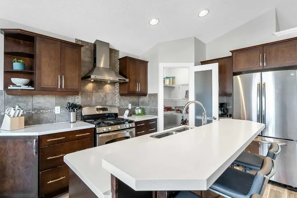 60 Auburn Glen Green SE Calgary AB T3M 0R2