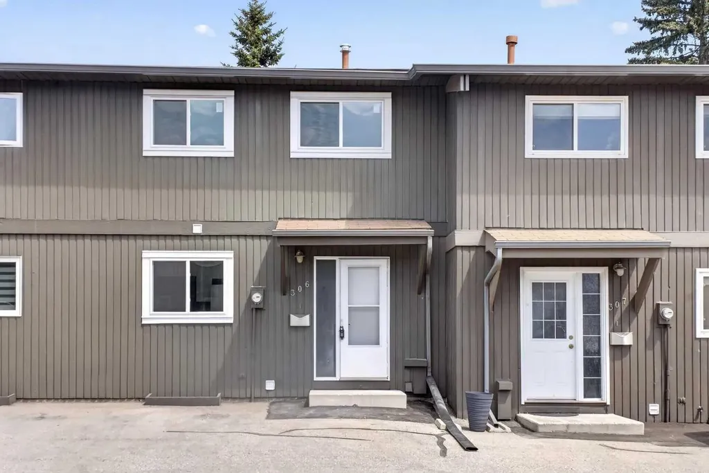 5340 17 Avenue SW Calgary AB T3E 6M3