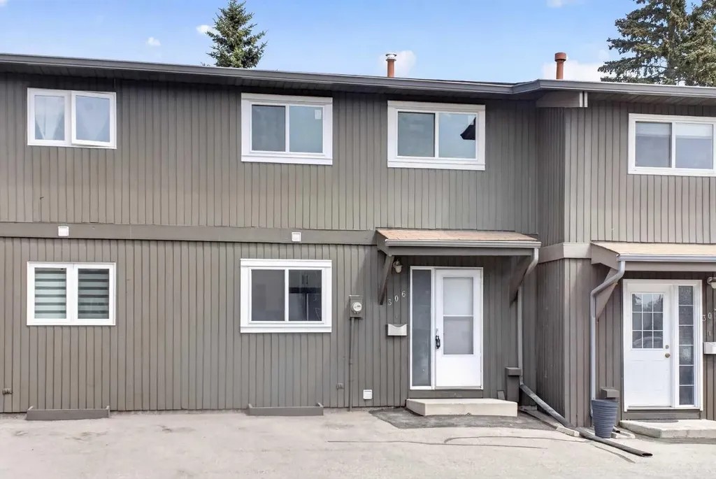 5340 17 Avenue SW Calgary AB T3E 6M3
