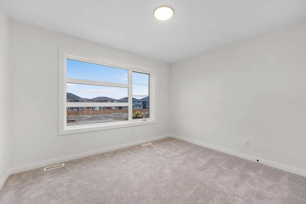 72 Dawson Wharf Mount Chestermere AB T1X2X6