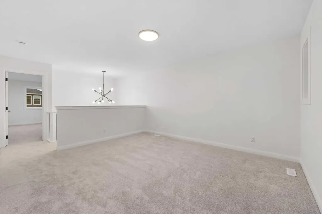 72 Dawson Wharf Mount Chestermere AB T1X2X6