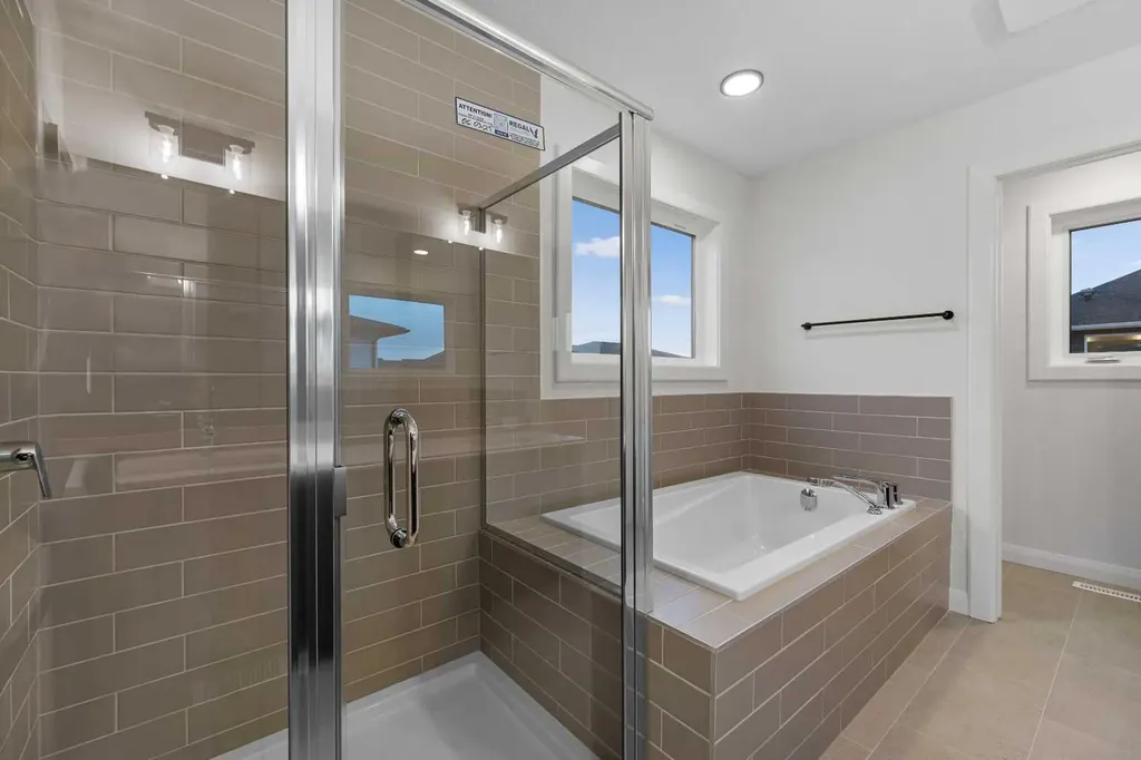 72 Dawson Wharf Mount Chestermere AB T1X2X6