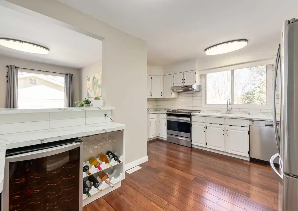 10012 Oakfield Drive SW Calgary AB T2V 4B4