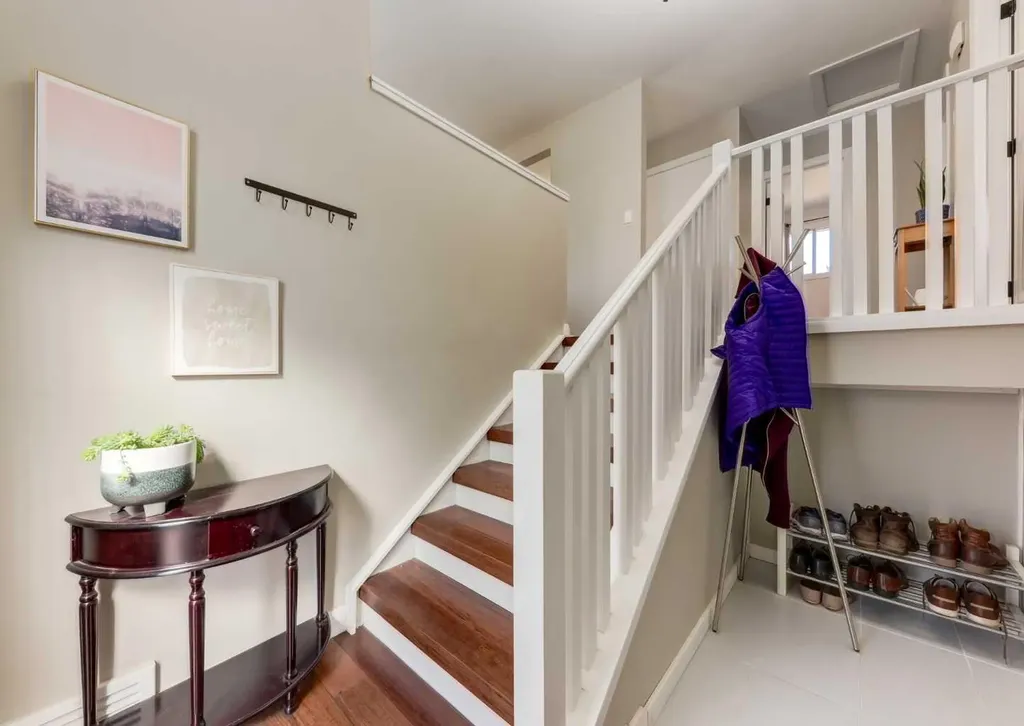 10012 Oakfield Drive SW Calgary AB T2V 4B4