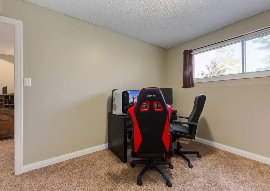 10012 Oakfield Drive SW Calgary AB T2V 4B4