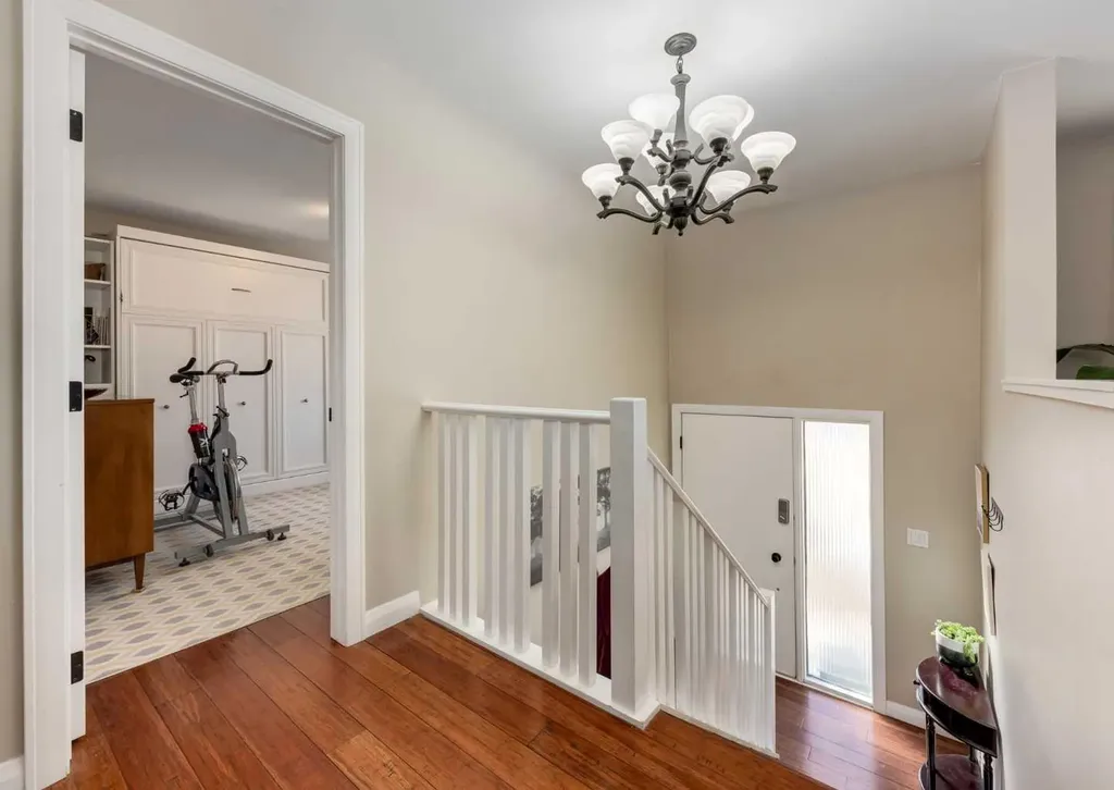 10012 Oakfield Drive SW Calgary AB T2V 4B4