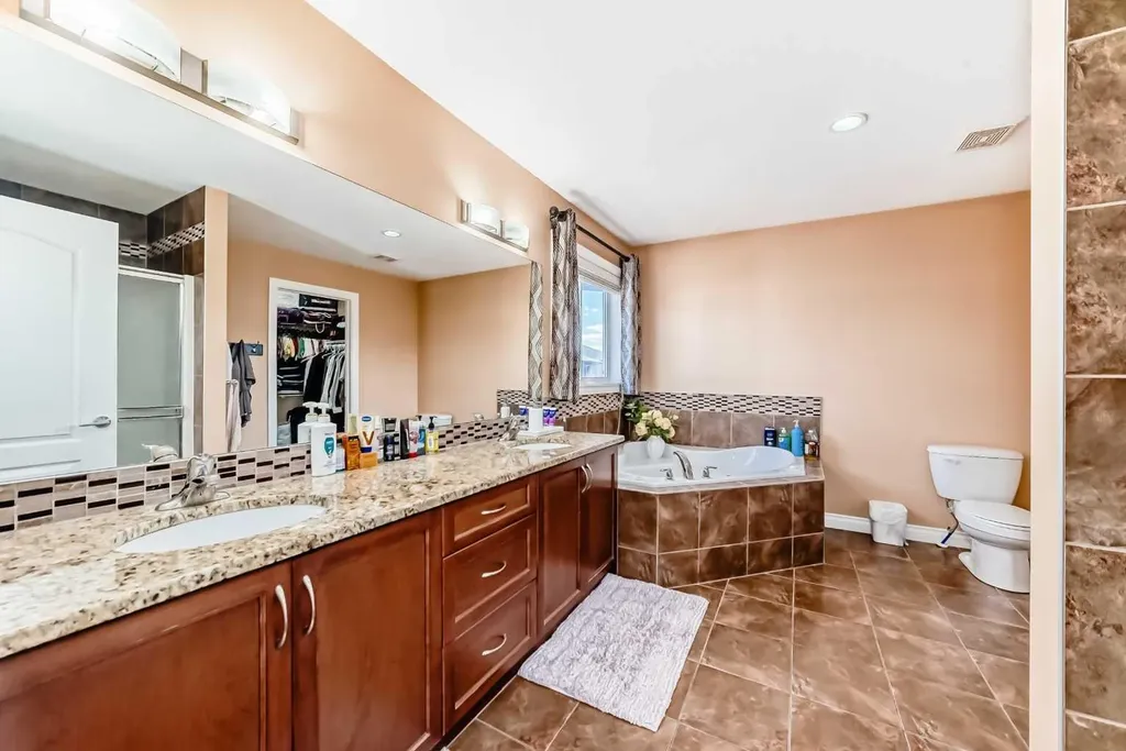 117 Saddlelake Grove NE Calgary AB T3J 0L1