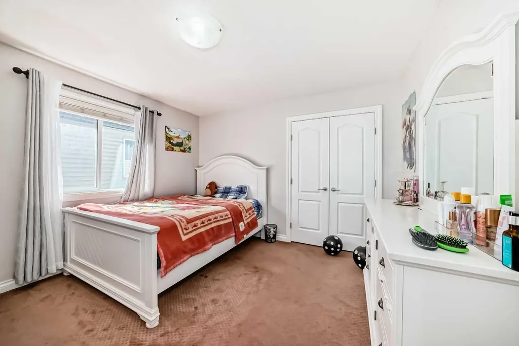 117 Saddlelake Grove NE Calgary AB T3J 0L1