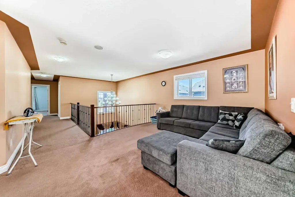 117 Saddlelake Grove NE Calgary AB T3J 0L1