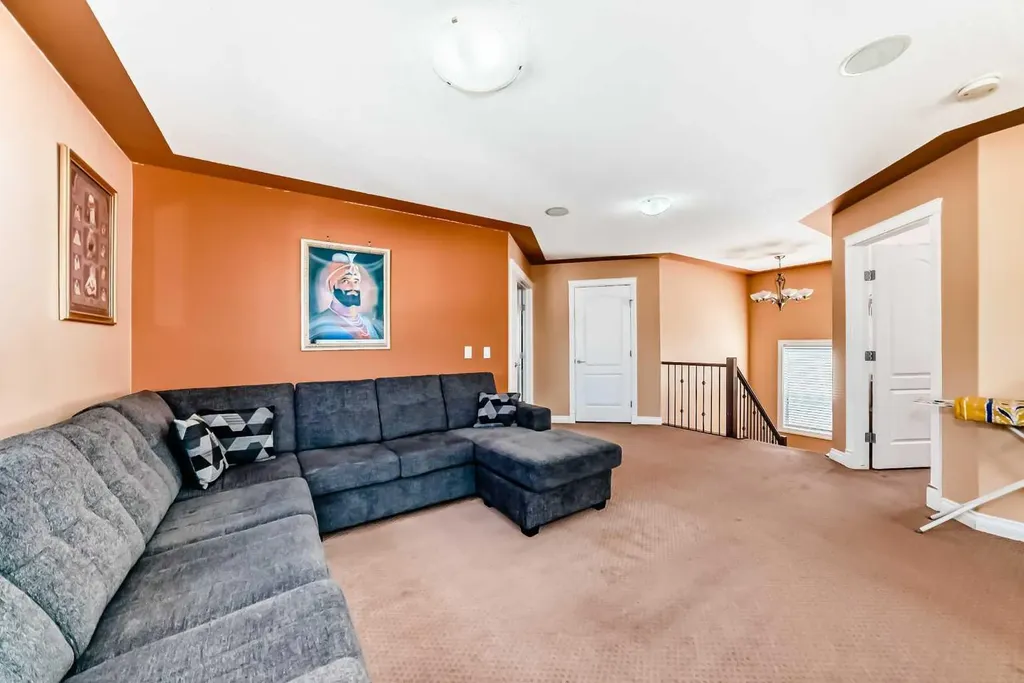 117 Saddlelake Grove NE Calgary AB T3J 0L1