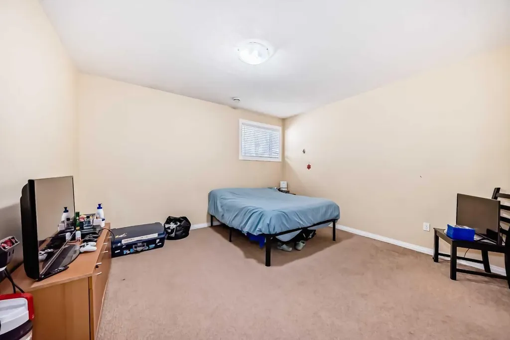 117 Saddlelake Grove NE Calgary AB T3J 0L1