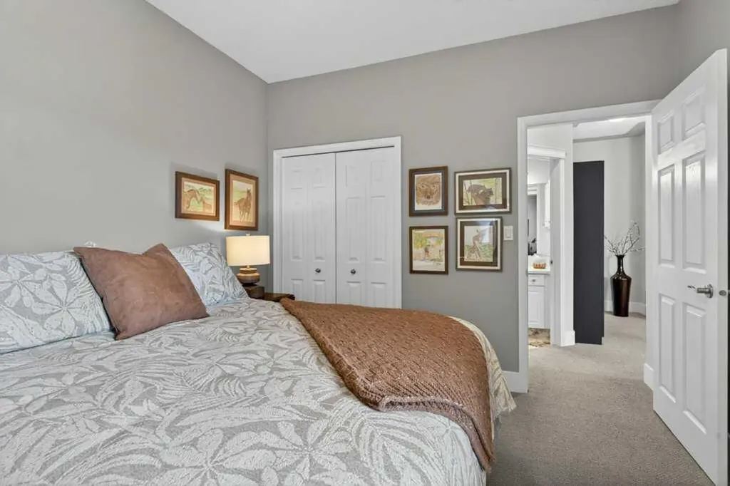 7451 Springbank Boulevard SW Calgary AB T3H 4K5