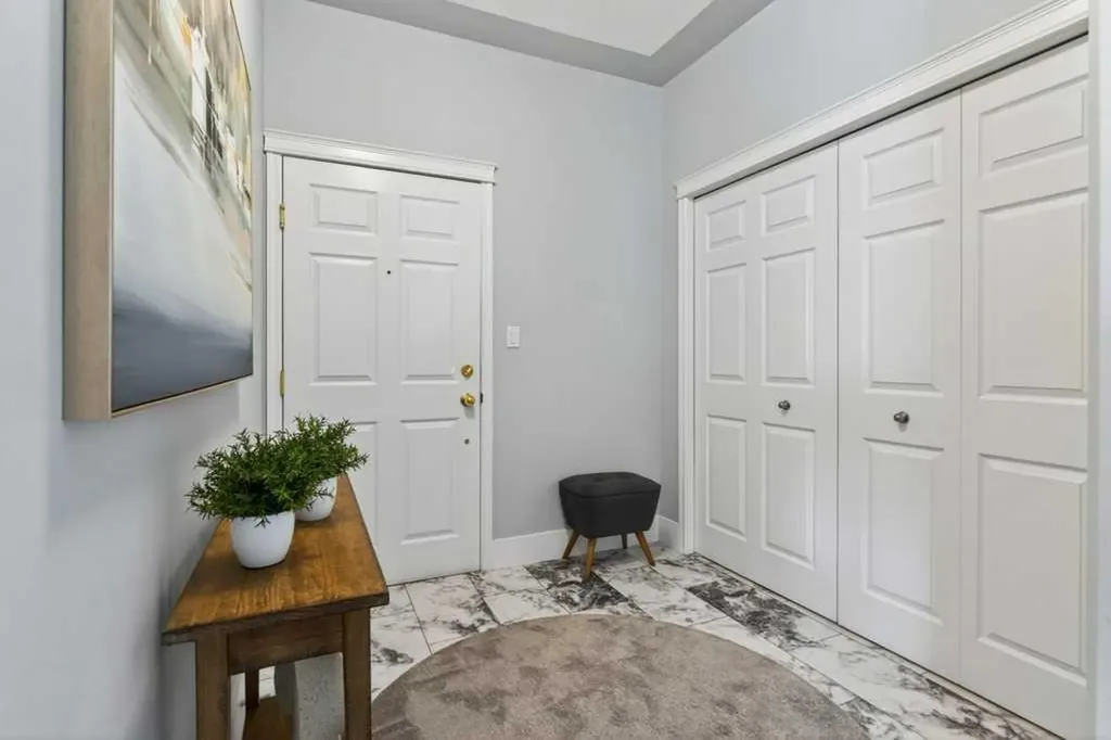 7451 Springbank Boulevard SW Calgary AB T3H 4K5