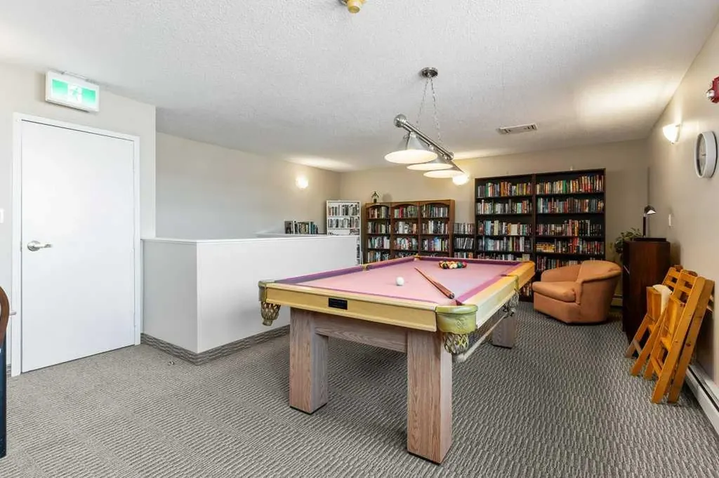 7451 Springbank Boulevard SW Calgary AB T3H 4K5