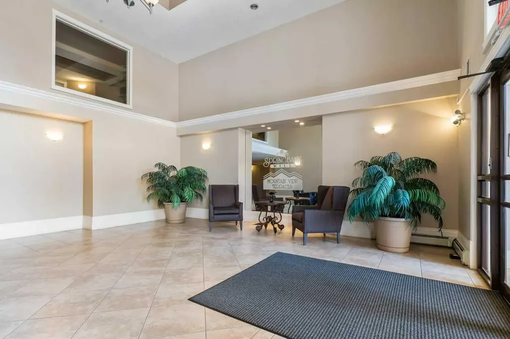 7451 Springbank Boulevard SW Calgary AB T3H 4K5
