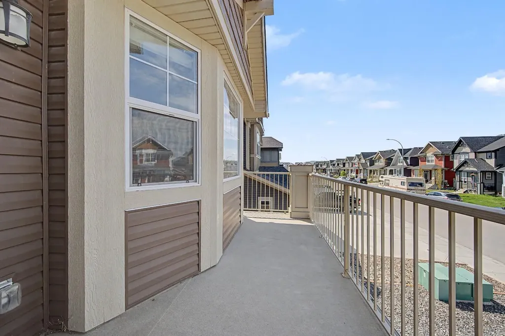 53 Fireside Crescent Cochrane AB T4C 2L4