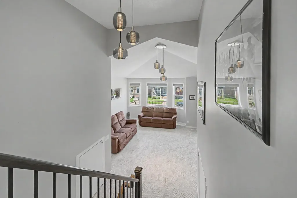 53 Fireside Crescent Cochrane AB T4C 2L4