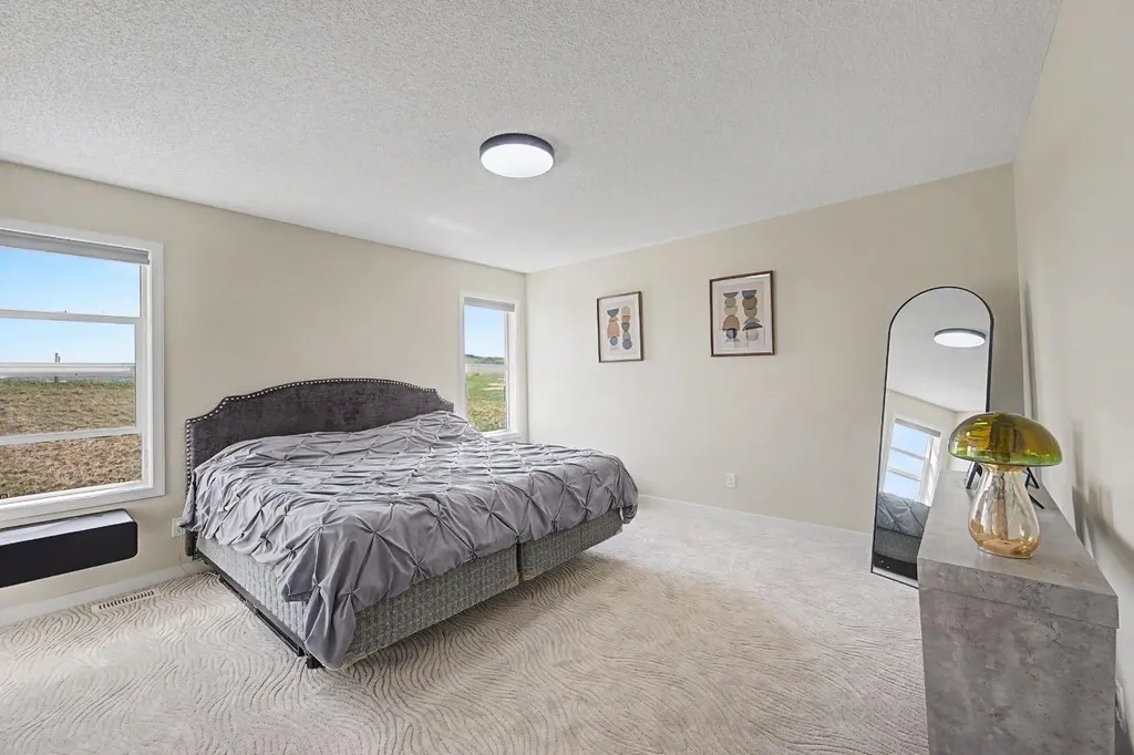 53 Fireside Crescent Cochrane AB T4C 2L4