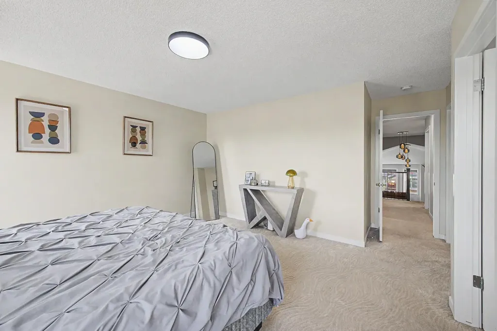 53 Fireside Crescent Cochrane AB T4C 2L4