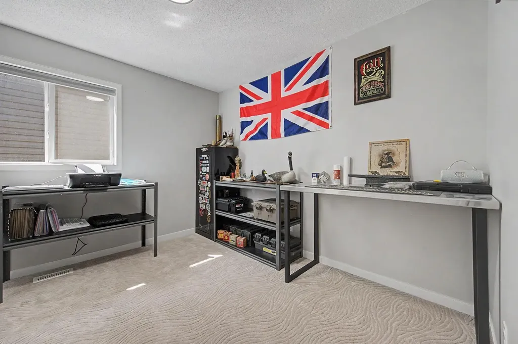 53 Fireside Crescent Cochrane AB T4C 2L4