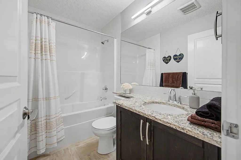 53 Fireside Crescent Cochrane AB T4C 2L4