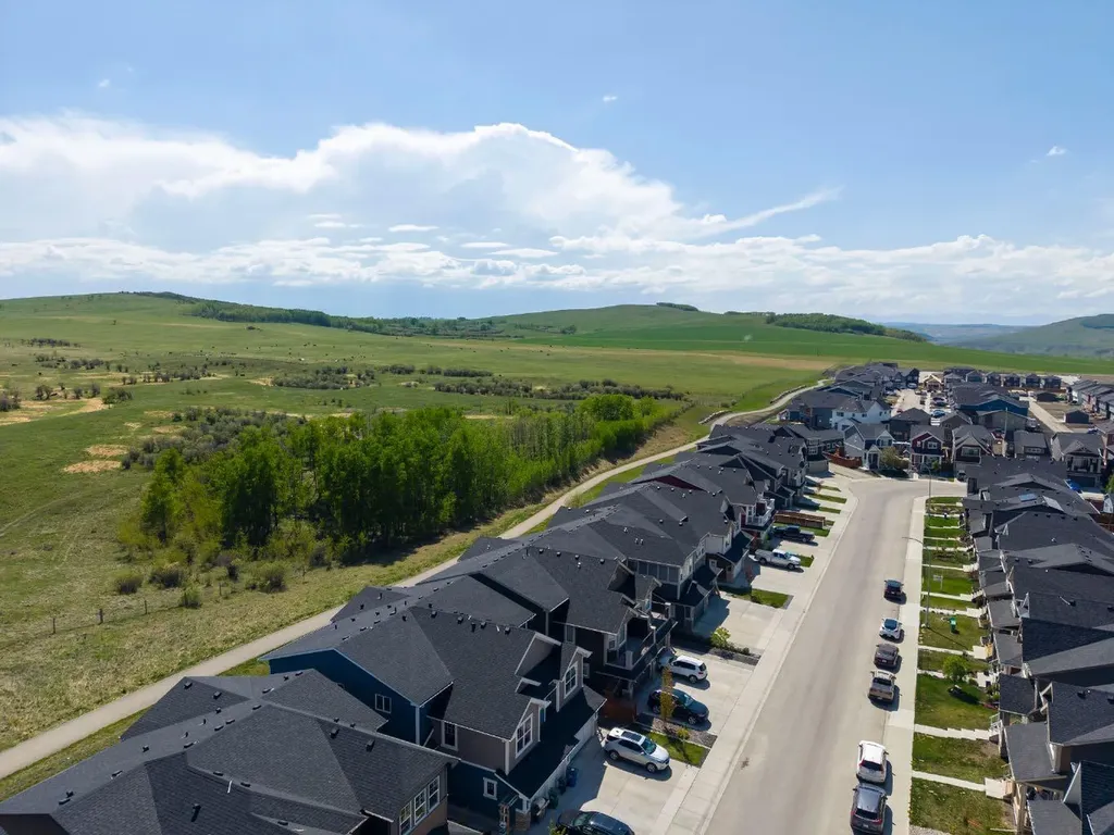 53 Fireside Crescent Cochrane AB T4C 2L4