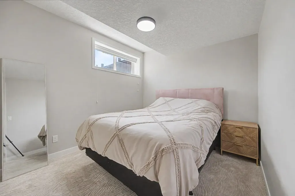53 Fireside Crescent Cochrane AB T4C 2L4