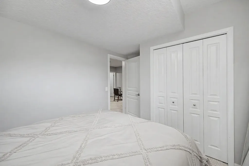 53 Fireside Crescent Cochrane AB T4C 2L4