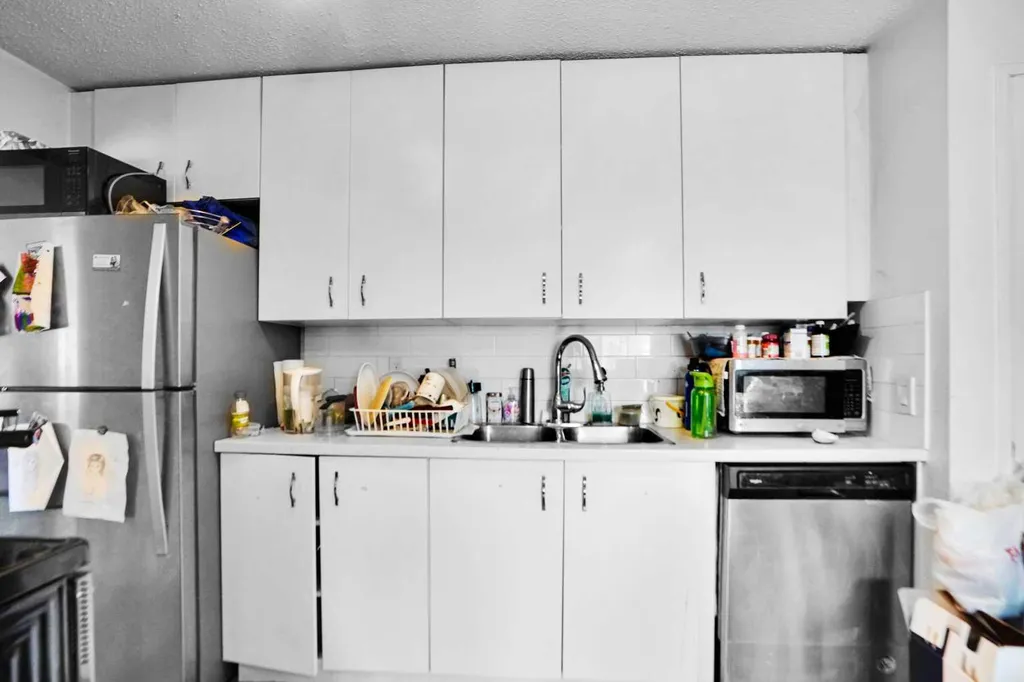 168 Castlebrook Drive NE Calgary AB t3j5k2