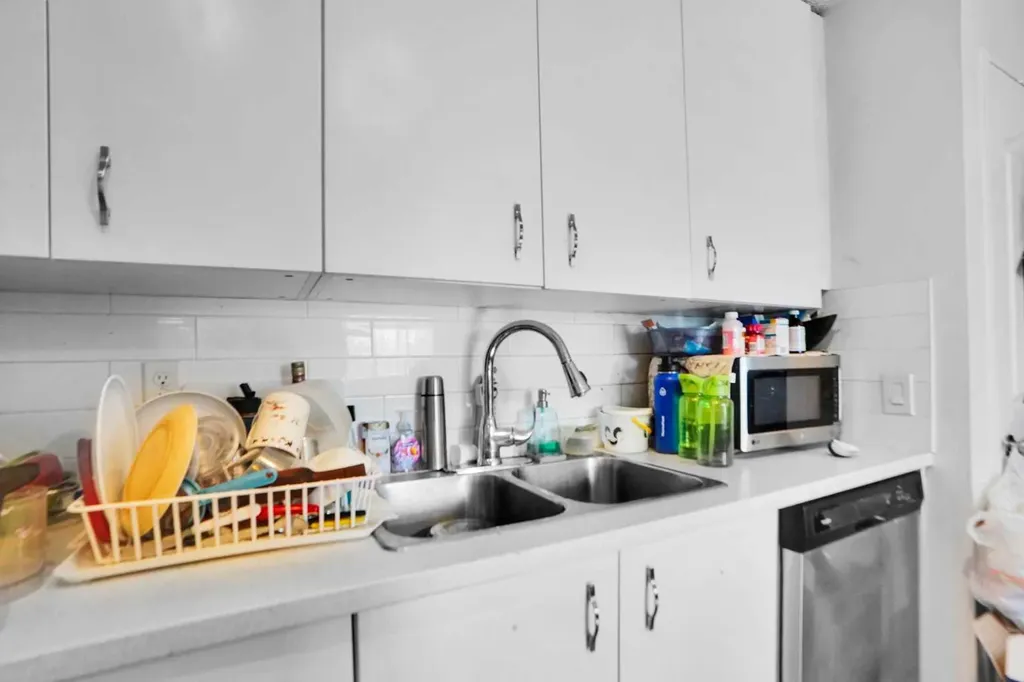 168 Castlebrook Drive NE Calgary AB t3j5k2