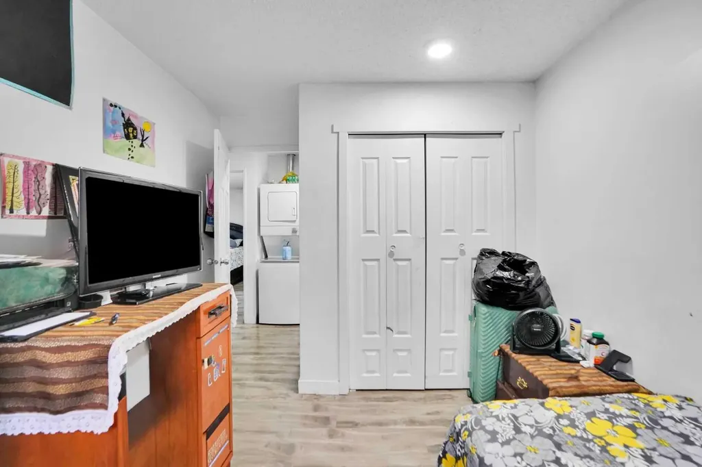 168 Castlebrook Drive NE Calgary AB t3j5k2