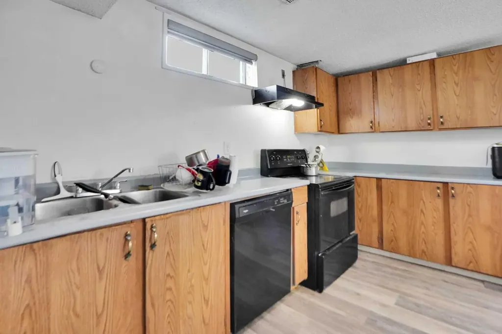 168 Castlebrook Drive NE Calgary AB t3j5k2