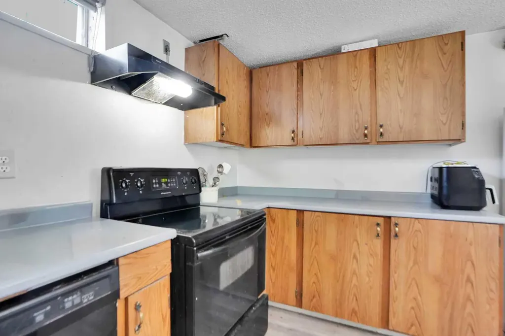 168 Castlebrook Drive NE Calgary AB t3j5k2