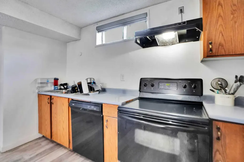 168 Castlebrook Drive NE Calgary AB t3j5k2