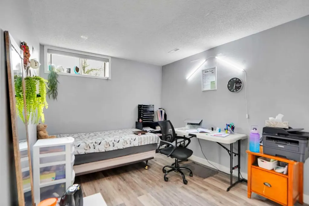 168 Castlebrook Drive NE Calgary AB t3j5k2