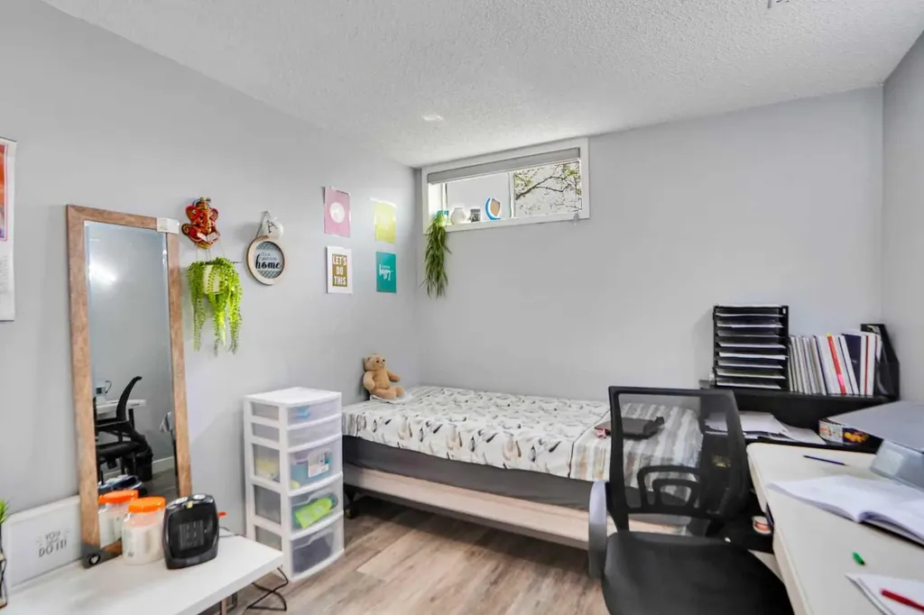 168 Castlebrook Drive NE Calgary AB t3j5k2