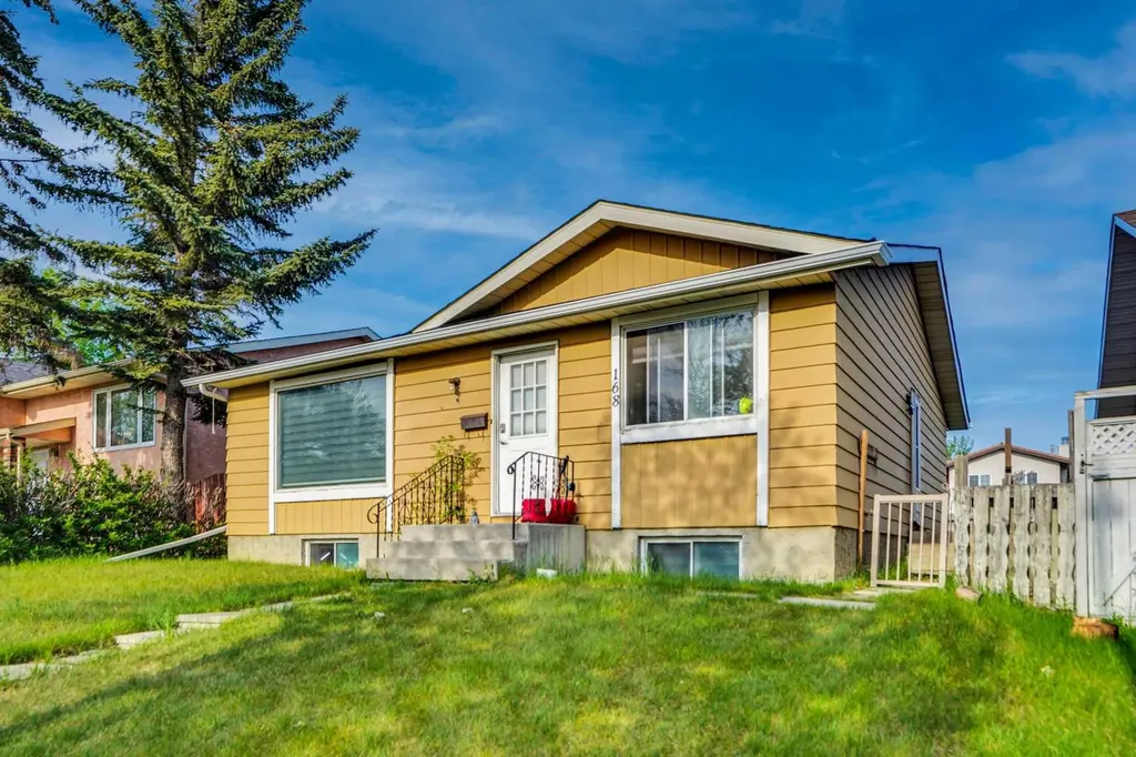 168 Castlebrook Drive NE Calgary AB t3j5k2
