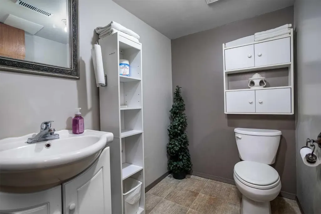 70 Nootka Road Leduc AB T9E 4J6