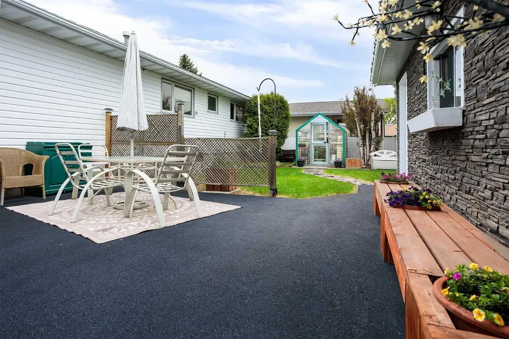 70 Nootka Road Leduc AB T9E 4J6