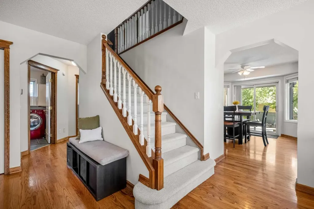 268 Douglas Woods Drive SE Calgary AB T2Z 2E9