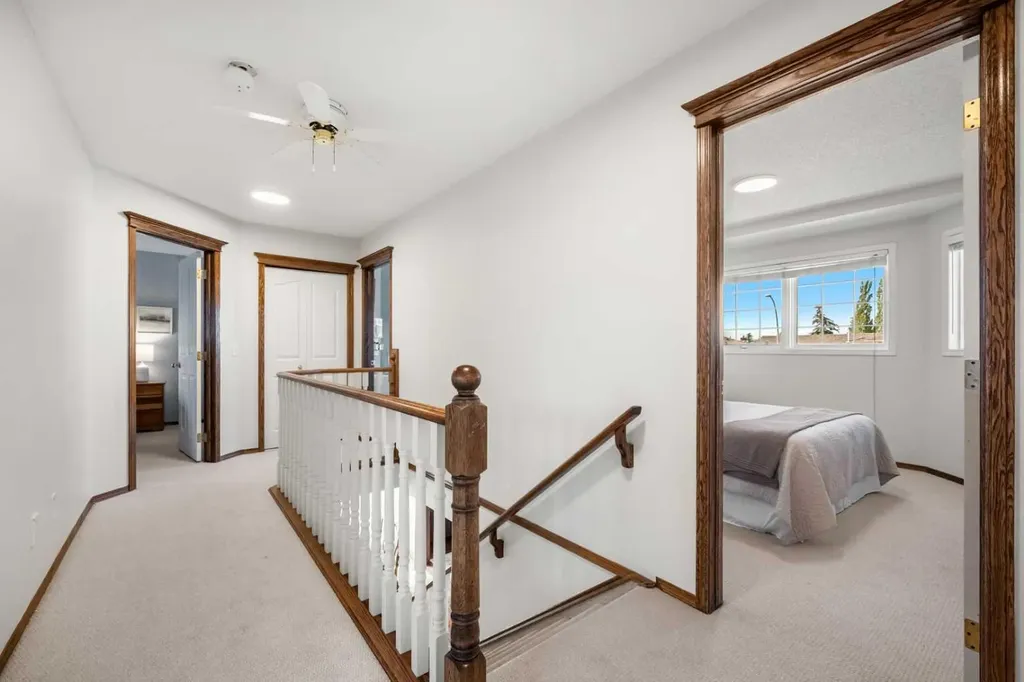 268 Douglas Woods Drive SE Calgary AB T2Z 2E9