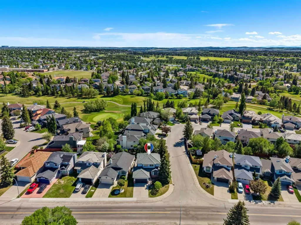 268 Douglas Woods Drive SE Calgary AB T2Z 2E9