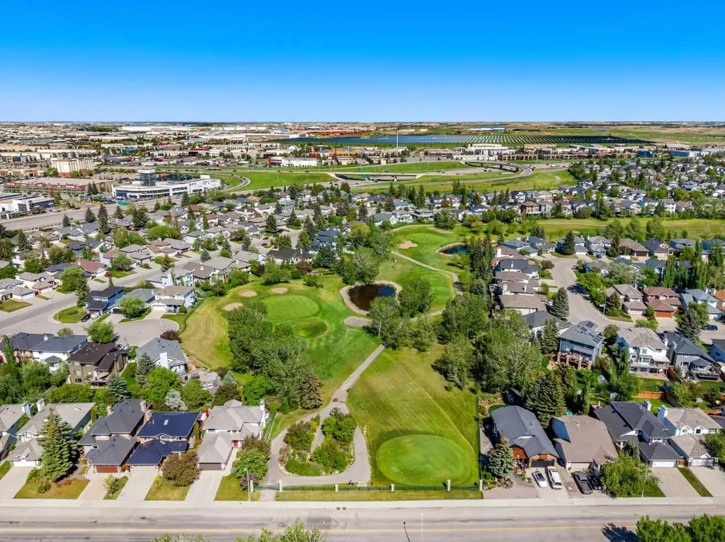 268 Douglas Woods Drive SE Calgary AB T2Z 2E9