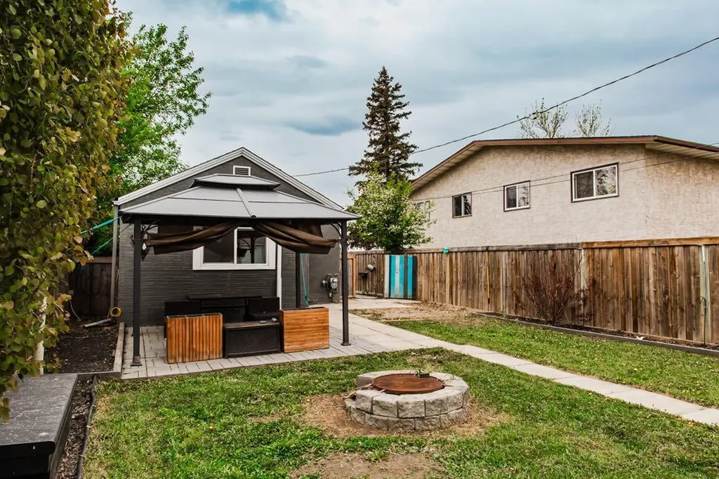 10306 106 Avenue Grande Prairie AB T8V 1K4