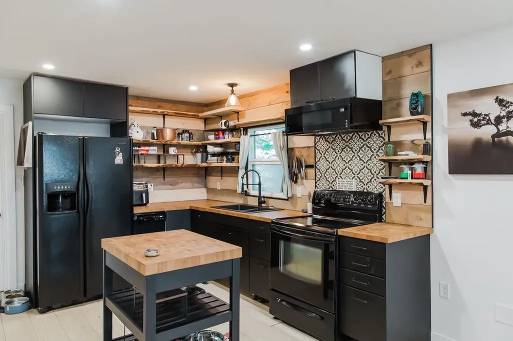 10306 106 Avenue Grande Prairie AB T8V 1K4