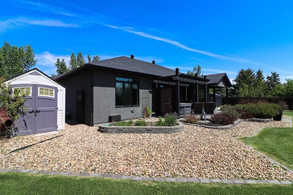 6223A Highway 3 Rural Cypress County AB T1B 4Y5