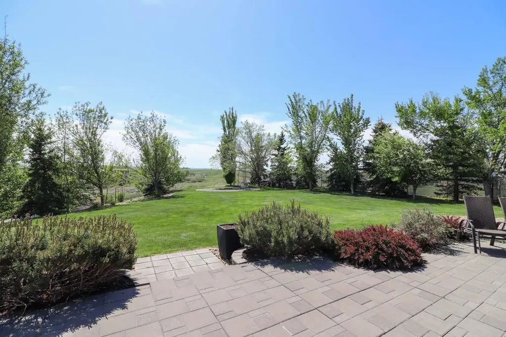 6223A Highway 3 Rural Cypress County AB T1B 4Y5